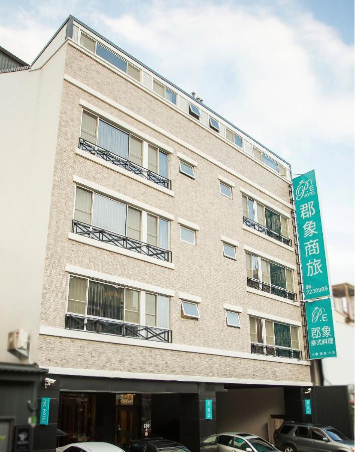 P&E Hotel Tainan Exterior photo